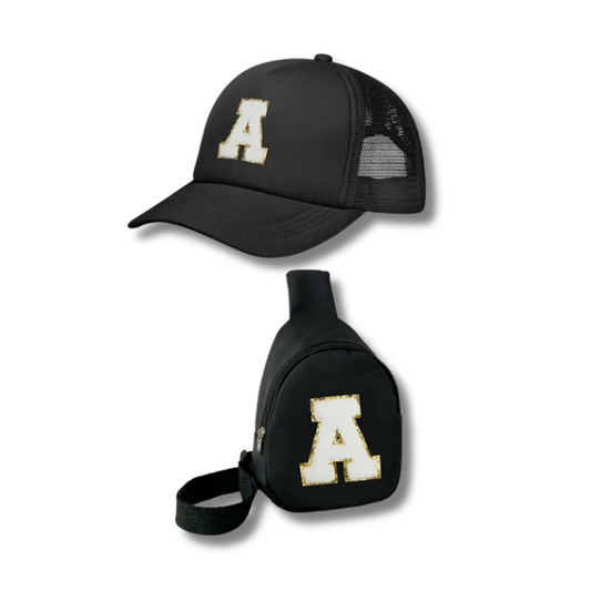 SAC BANANE ET CASQUETTES POUR GARÇON